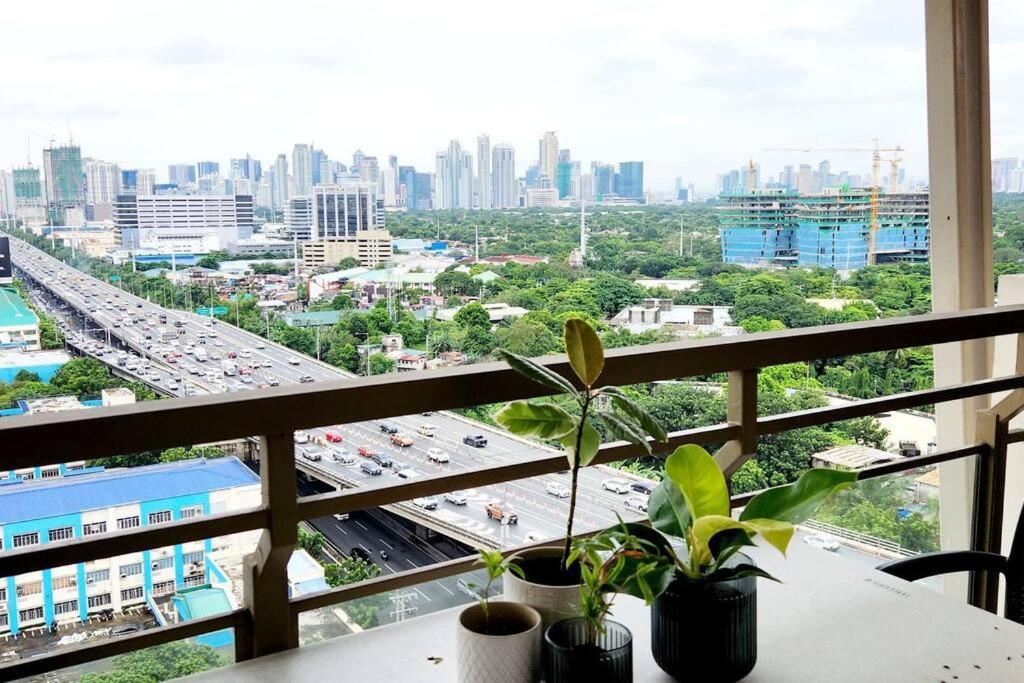 Casa Antonio At Fairway Terraces Family Penthouse 2Br Wi-Fi Nr Golf, Airport, Fort Bgc 마닐라 외부 사진