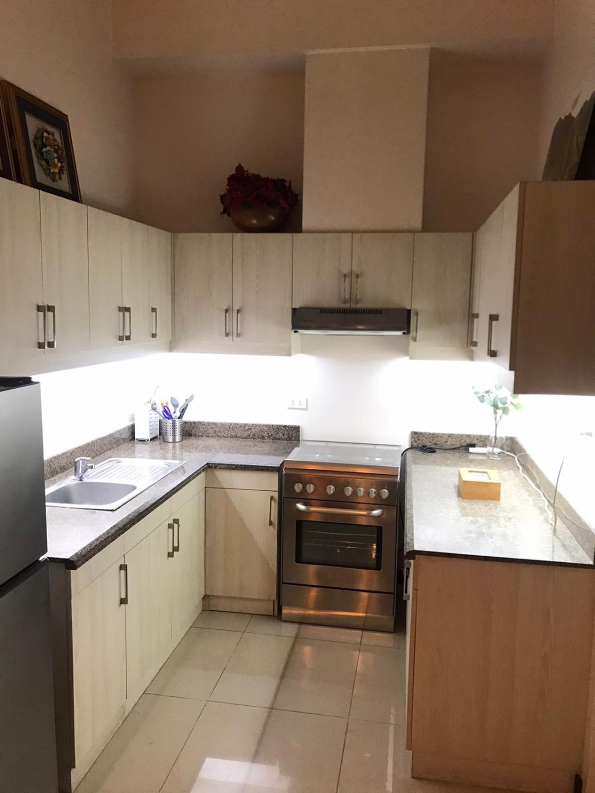 Casa Antonio At Fairway Terraces Family Penthouse 2Br Wi-Fi Nr Golf, Airport, Fort Bgc 마닐라 외부 사진