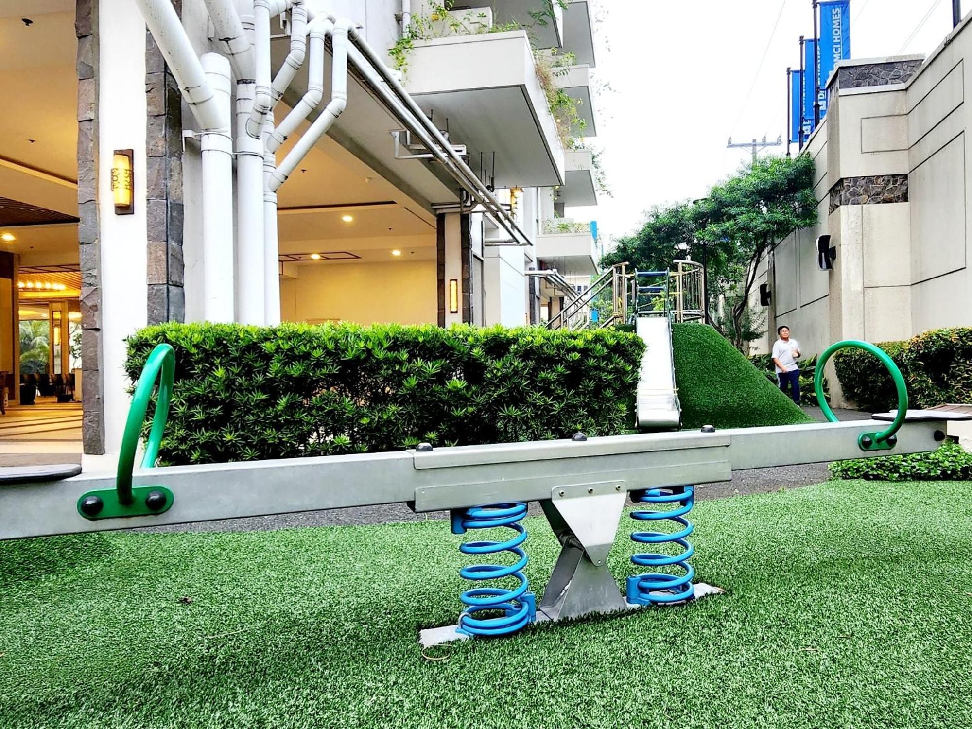 Casa Antonio At Fairway Terraces Family Penthouse 2Br Wi-Fi Nr Golf, Airport, Fort Bgc 마닐라 외부 사진